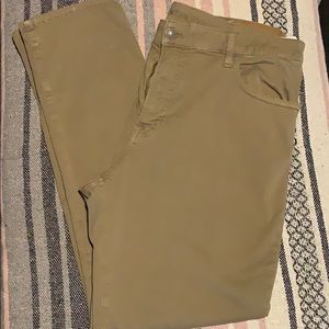 Men’s AE Khaki Slim Straight
